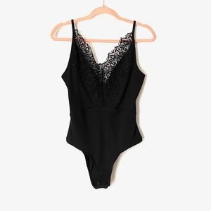 TOPSHOP BLACK LACE RIBBED BODYSUIT